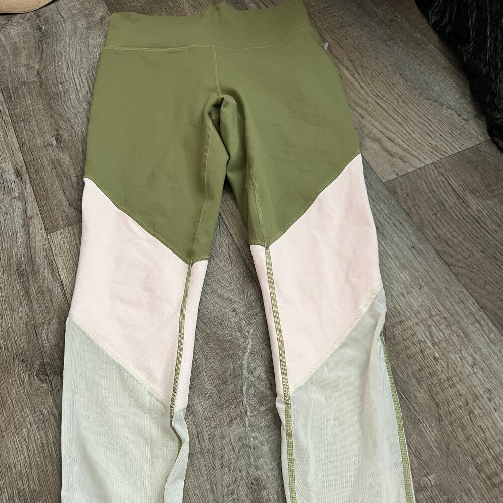 Fabletics small green leggings‎